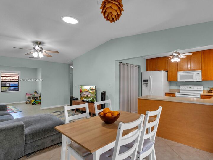 Property Photo: 5912 SW 112th Ter FL 33330