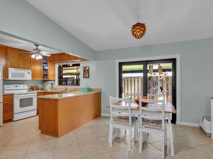 Property Photo:  5912 SW 112th Ter  FL 33330 