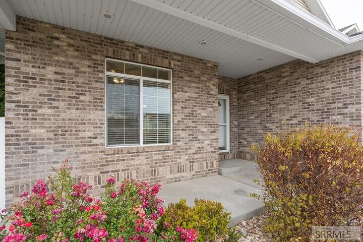 Property Photo: 2434 Brookcliff Drive ID 83402