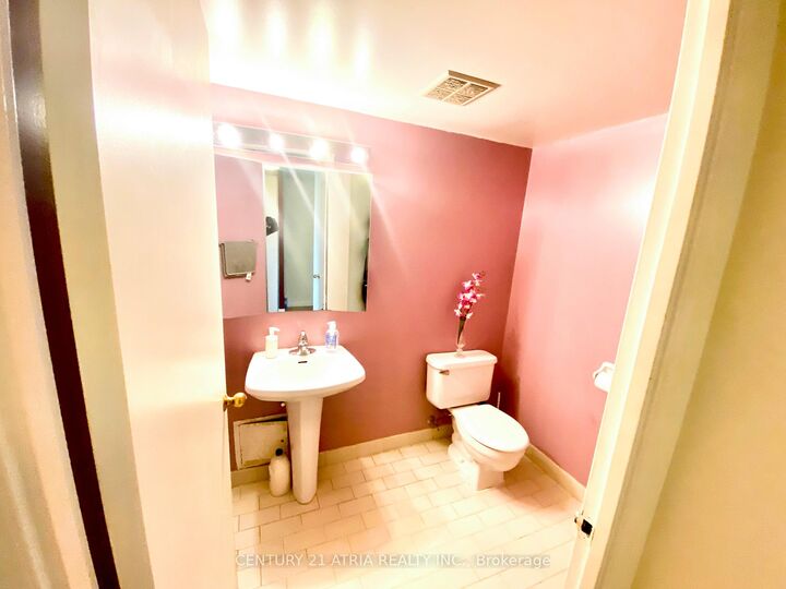 Property Photo:  3050 Ellesmere Road 505  ON M1E 5E6 