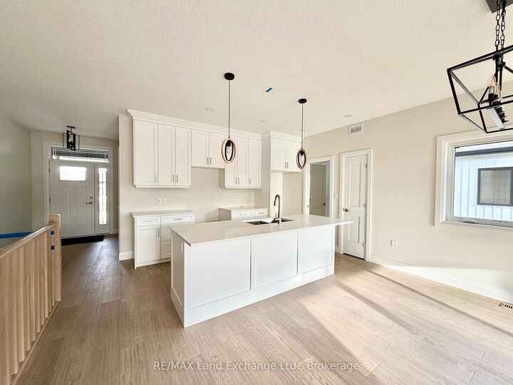Property Photo: 155 Westlinks Drive ON N0H 2C3