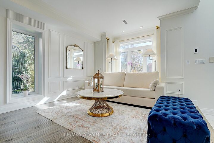 Property Photo: 32 Brookfield Road ON M2P 1A9