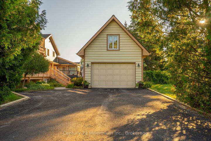 Property Photo:  130 Pioneer Lane  ON L9Y 0M7 