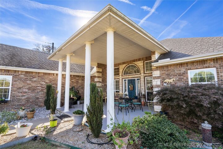 Property Photo:  459621 E 1100 Road  OK 74955 