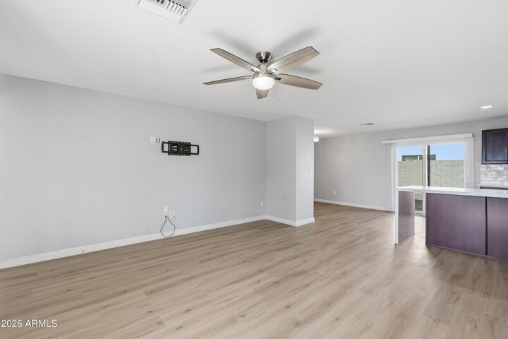 Property Photo:  2914 E Cactus Road  AZ 85032 