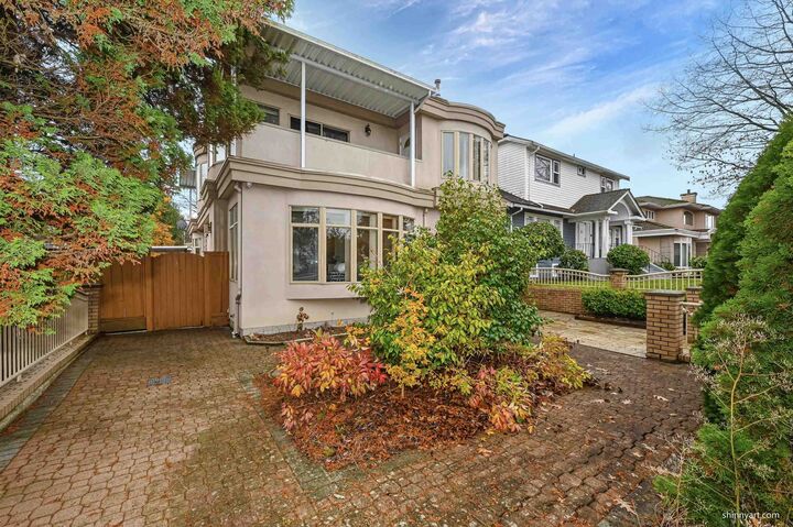 Property Photo:  2908 W 30th Avenue  BC V6L 1Z4 