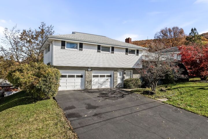 Property Photo: 721 Sequoia Ln NY 13850