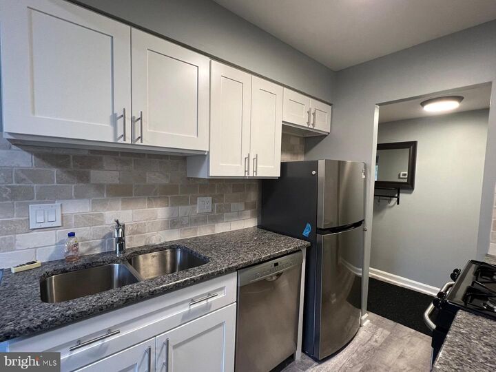 Property Photo: 110 Byberry Road 30 M1 PA 19116