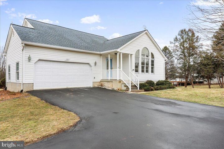 Property Photo: 23 Teakwood Court WV 25425