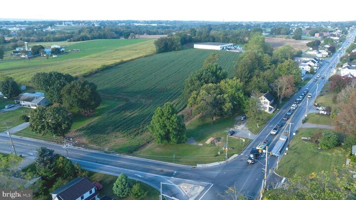 Property Photo:  2498 Old Philadelphia Pk,  PA 17602 