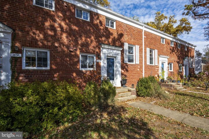Property Photo:  1635 Ripon Place  VA 22302 