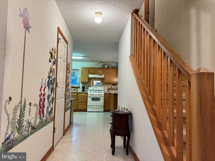 Property Photo: 1145 Chickadee Drive PA 18346