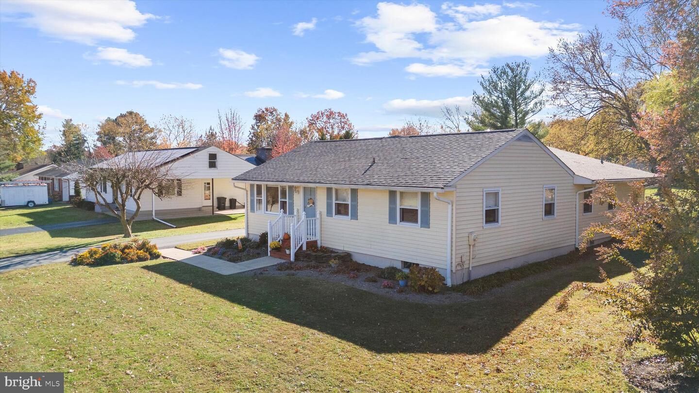 Property Photo:  204 Rolling Road  MD 21620 