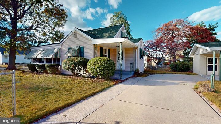 Property Photo:  219 Vanneman Boulevard  NJ 08066 