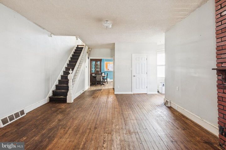 Property Photo: 5406 N Water Street PA 19120