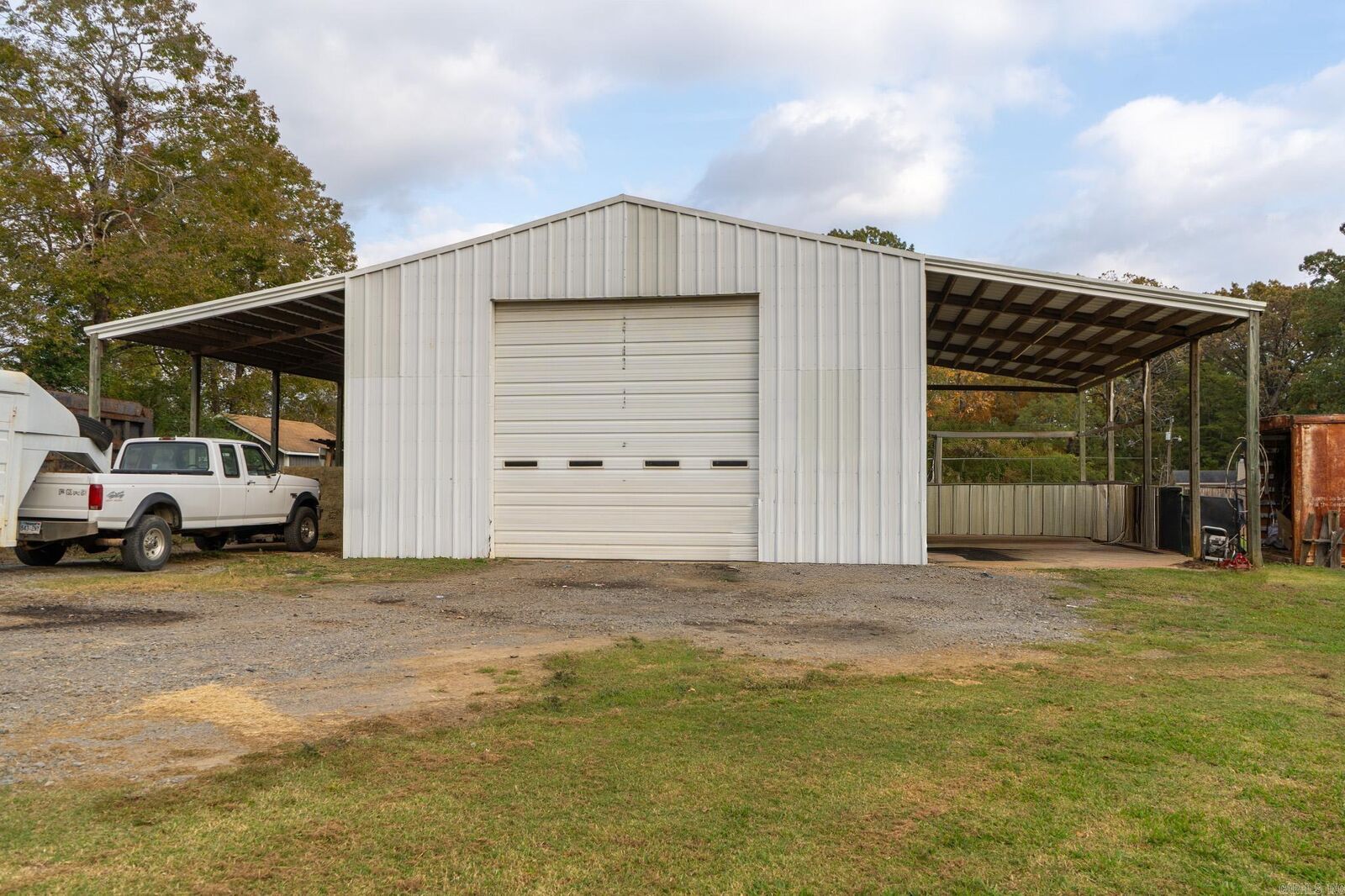 Property Photo:  2209 Old Military Rd  AR 72076 
