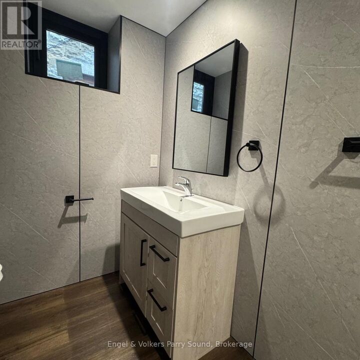 Property Photo:  57 James Street 101  ON P2A 1T5 