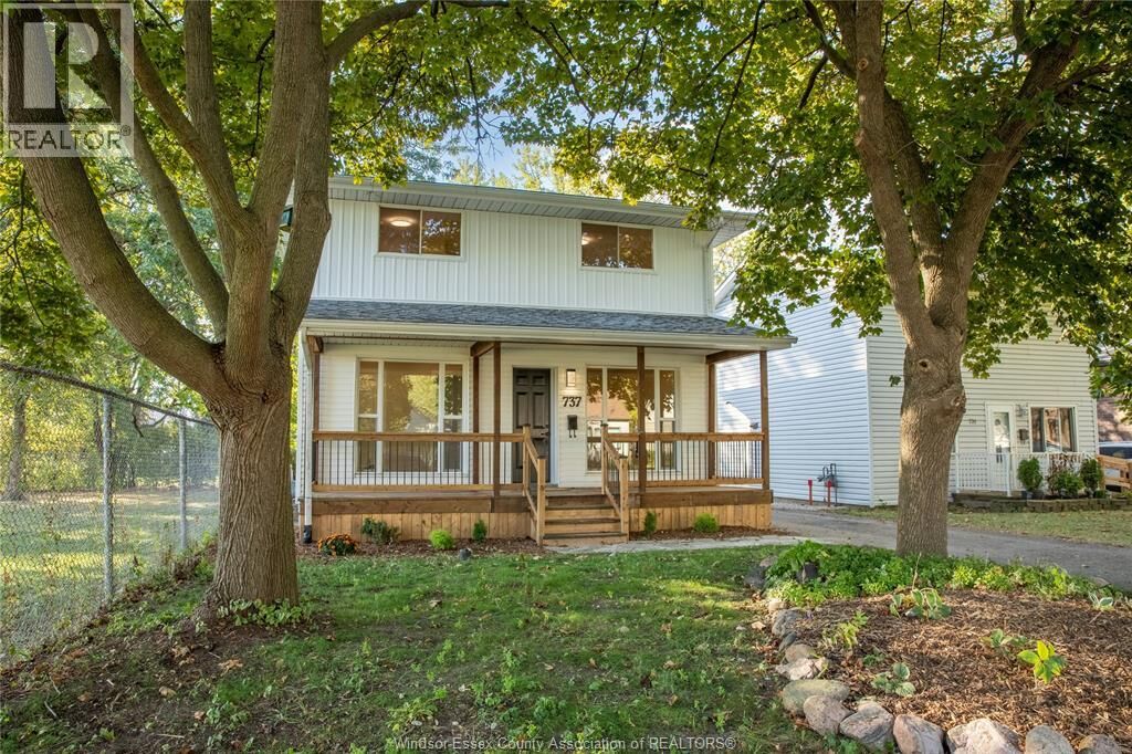 Property Photo:  737 Charles Street  ON N8X 3G7 