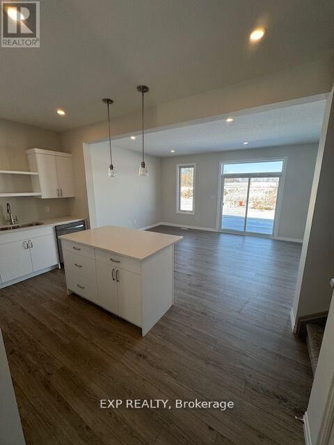 Property Photo:  50 Canary Street  ON N4G 0K3 