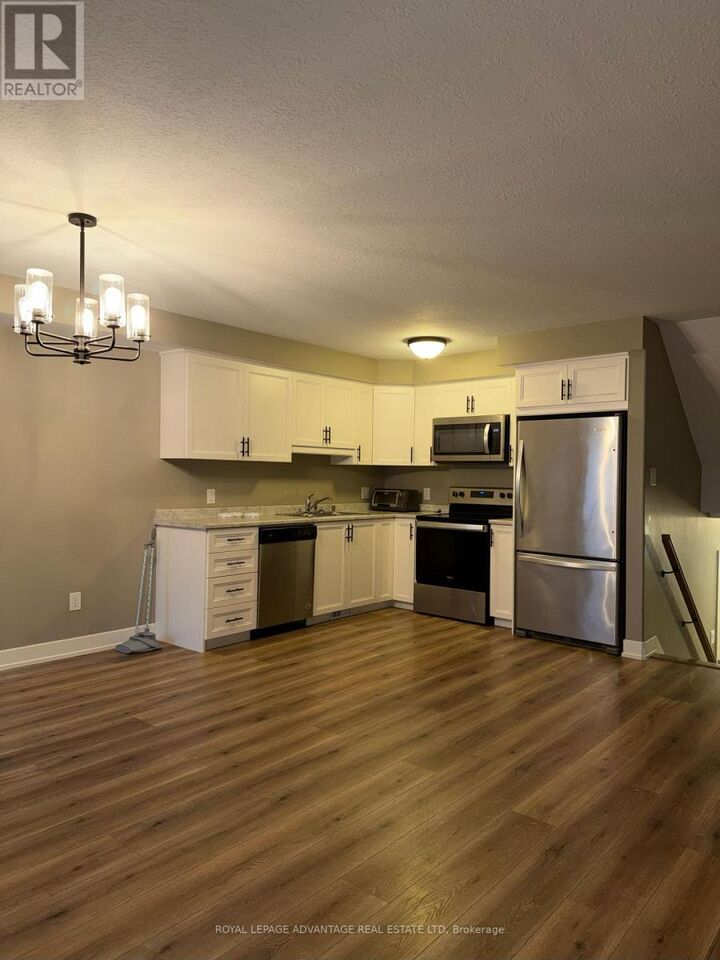 Photo de la propriété: 5 Staples Boulevard ON K7A 0A2