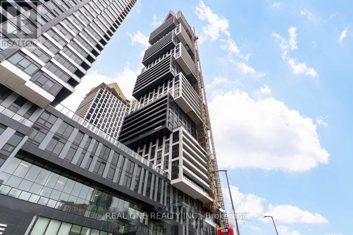 Property Photo:  4015 The Exchange 3811  ON L5B 0N9 