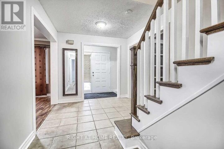 Property Photo:  269 Manchester Drive  ON L3Y 6J4 