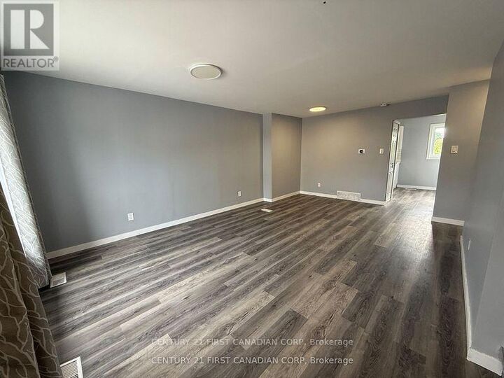 Property Photo: 577 Third Street 24 ON N5V 4B9