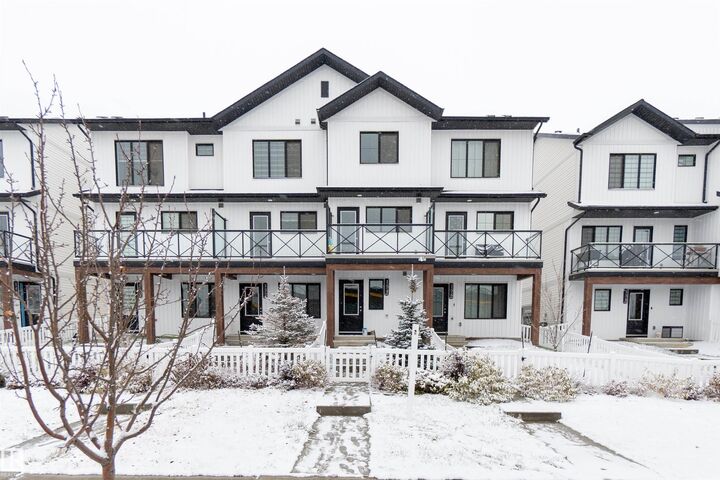 Property Photo:  154 Secord Drive NW  AB T5T 7N9 