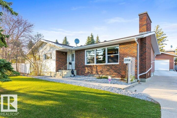 13708 Buena Vista Road NW  Edmonton AB T5R 5R6 photo