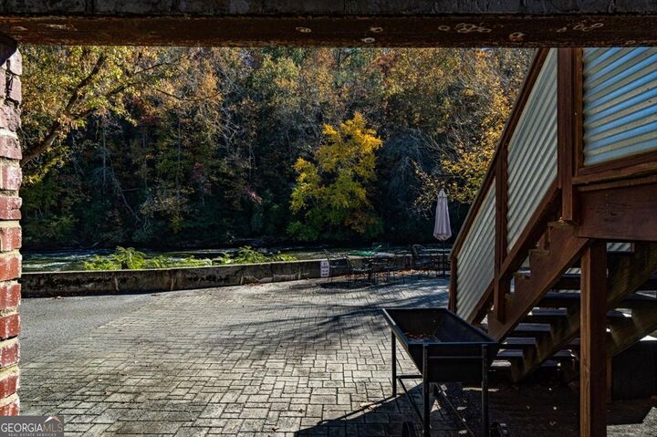 Property Photo: 585 White Circle 17 GA 30605