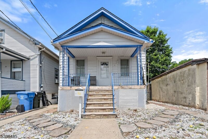 Property Photo:  6 Worden Ave  NJ 08861 