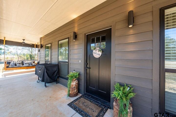 Property Photo: 1190 County Road 3900 TX 75765