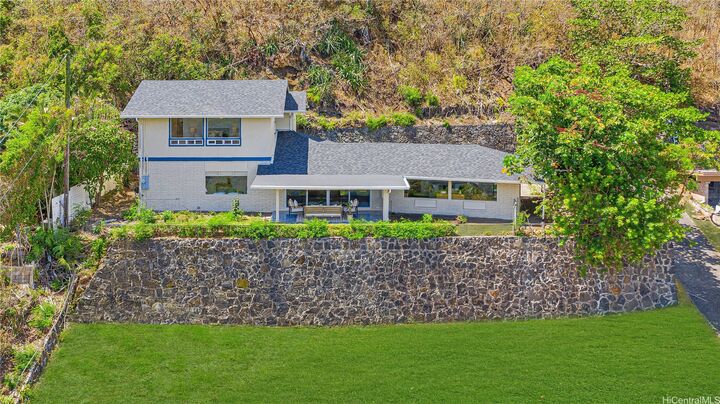 2456 Sonoma Street  Honolulu HI 96822 photo