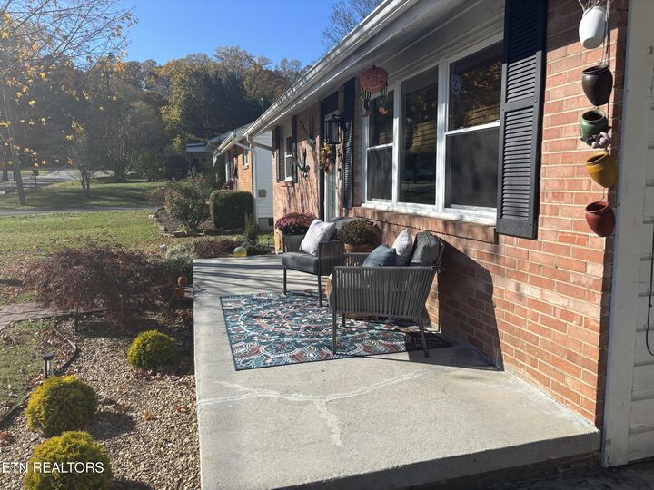 Property Photo:  525 Tipton Ave  TN 37920 