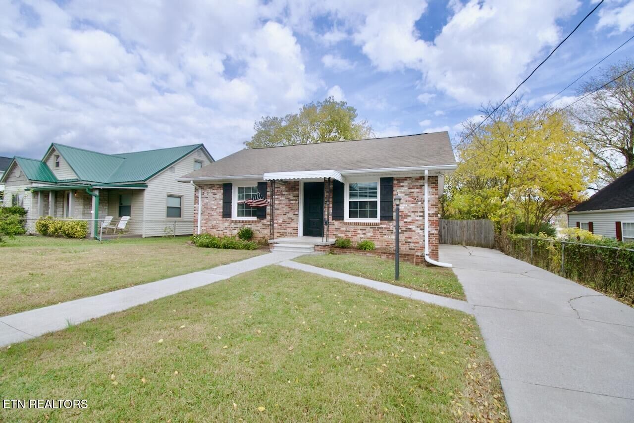 Property Photo:  204 Seventh St  TN 37804 