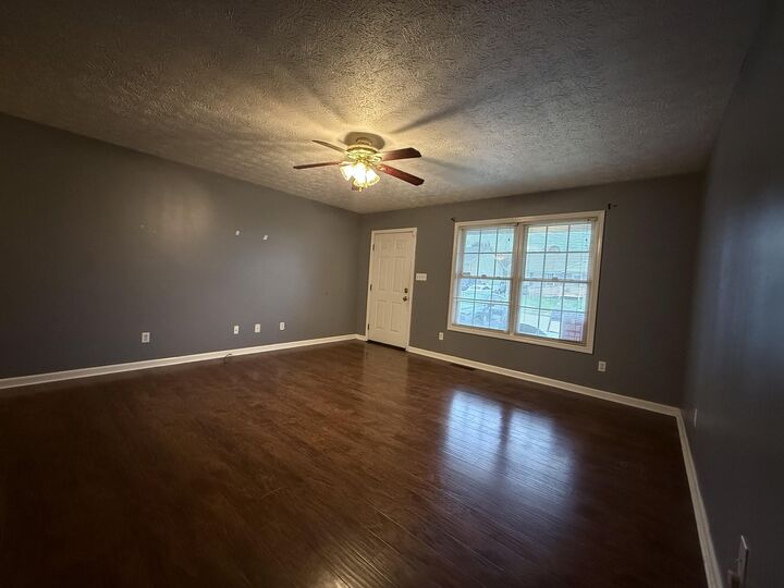 Property Photo: 221 Woodview Drive KY 40356