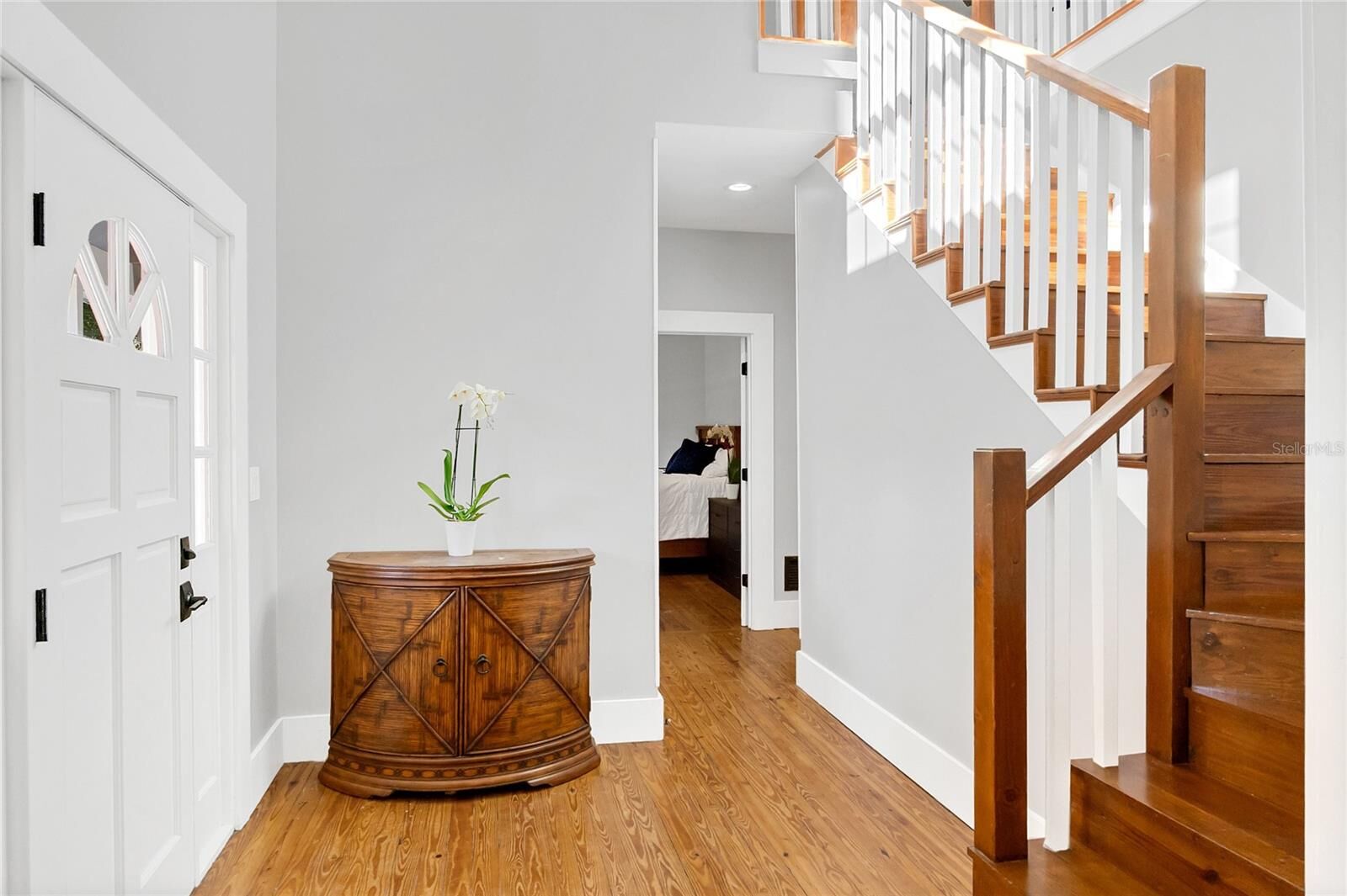 Property Photo:  299 W 4th Avenue  FL 34786 