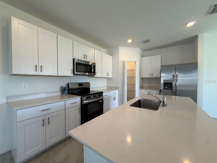 Property Photo:  11795 Cloverly Lane  FL 33955 