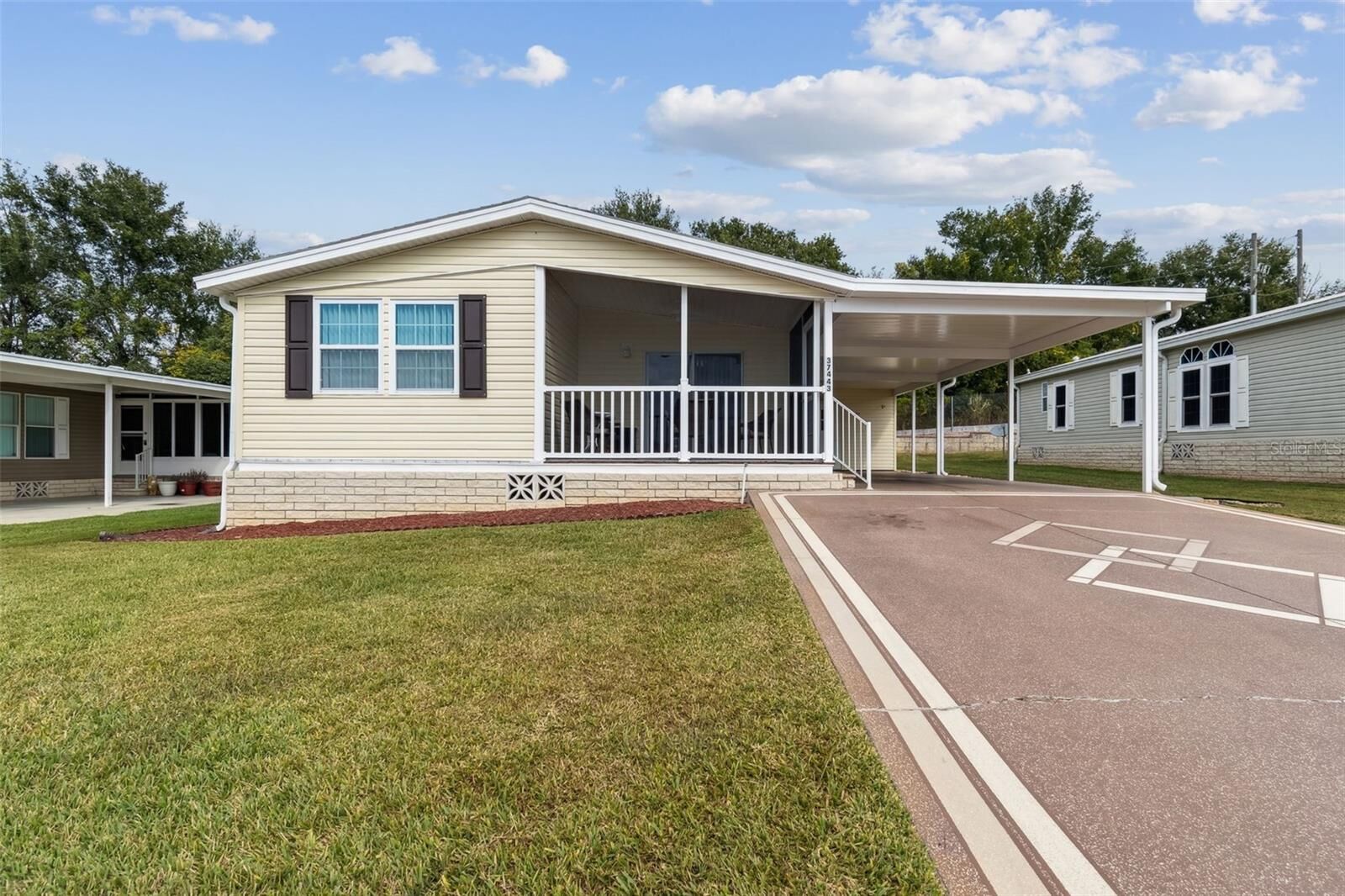 Property Photo: 37443 Gill Avenue FL 33541