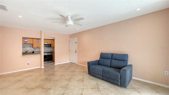 Property Photo:  631 N Orange Avenue 208  FL 34236 
