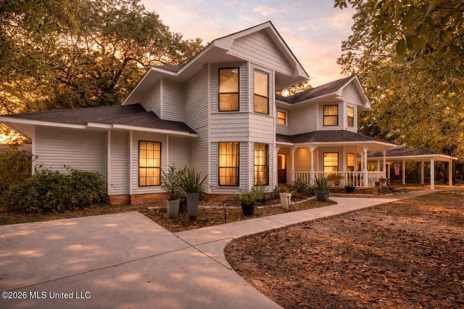 Property Photo:  1613 Fairhaven Drive  MS 39553 