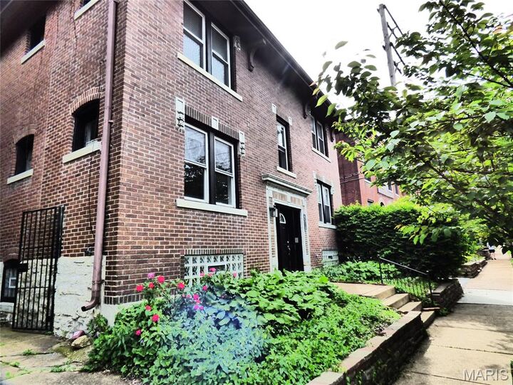 Property Photo: 4510 Wichita Avenue 2E MO 63110