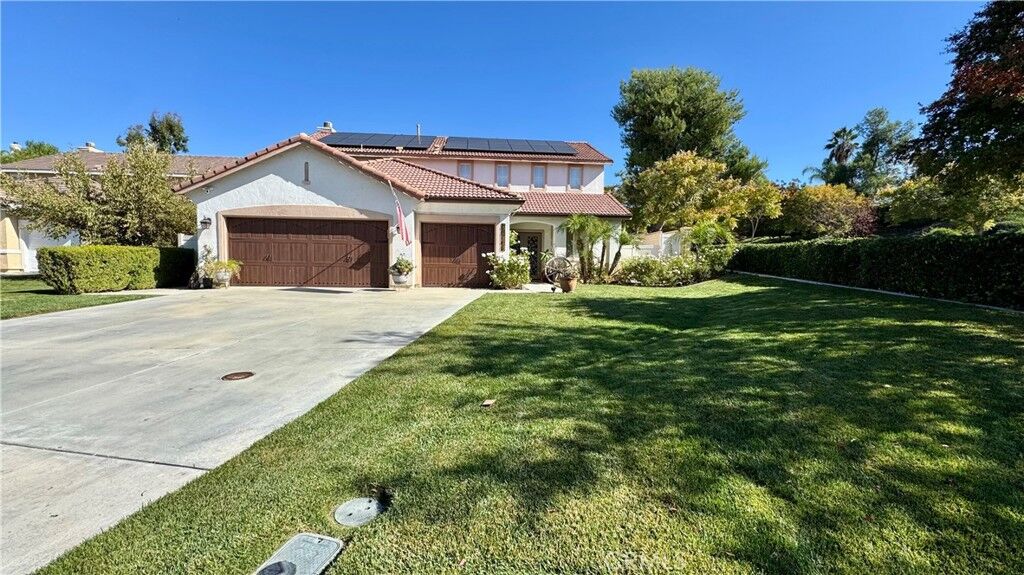 Property Photo:  43198 Lancashire  CA 92592 