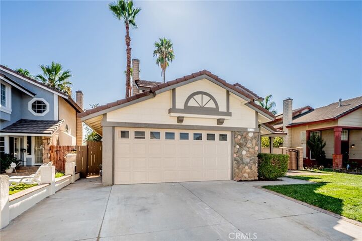 Property Photo: 25125 Morning Dove Way CA 92551