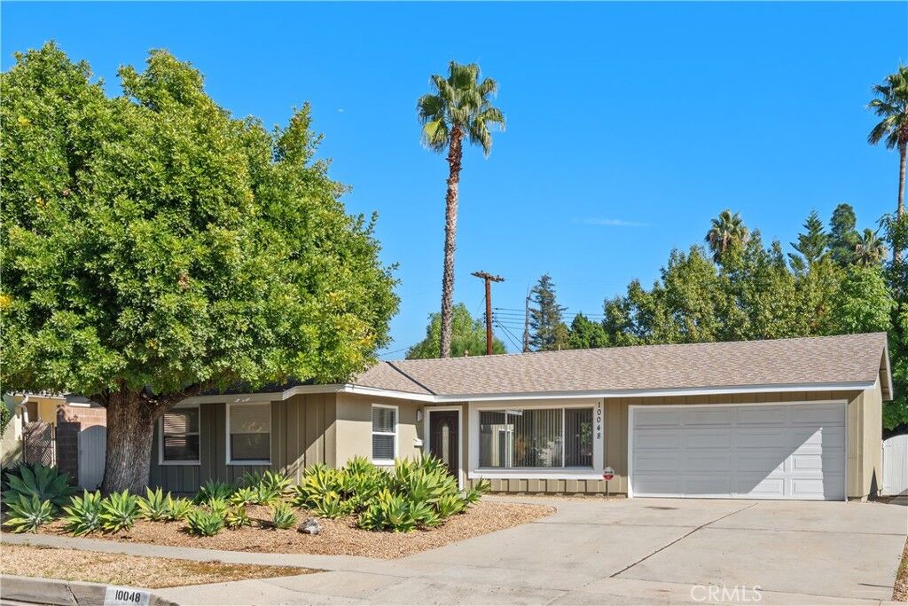 Property Photo: 10048 Delco CA 91311