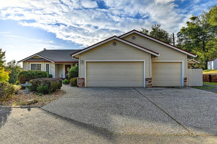 1341 Golf Way  Placerville CA 95667 photo