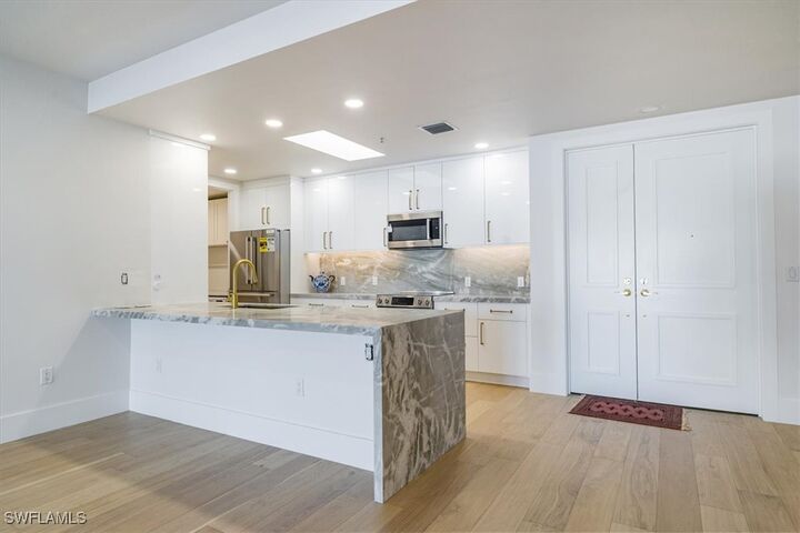 Property Photo:  780 5th Avenue S 305  FL 34102 