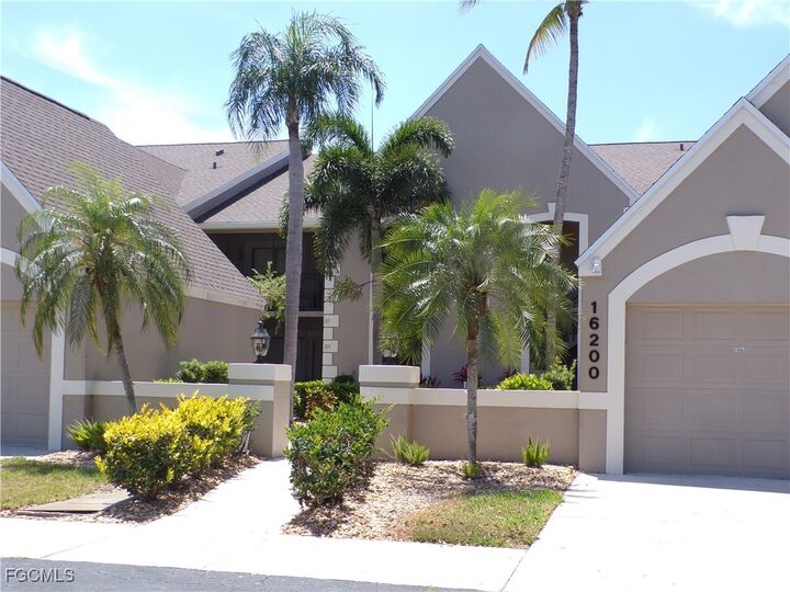 Property Photo:  16200 Kelly Cove Drive 215  FL 33908 