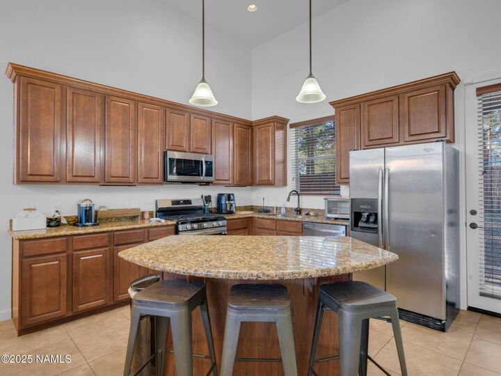 Property Photo: 1209 S Maricopa Street AZ 86001