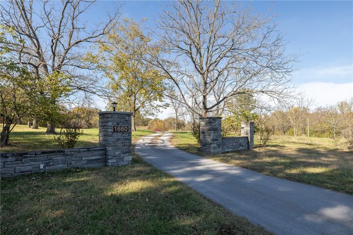 Property Photo: 1660 Bowen Boulevard AR 72703